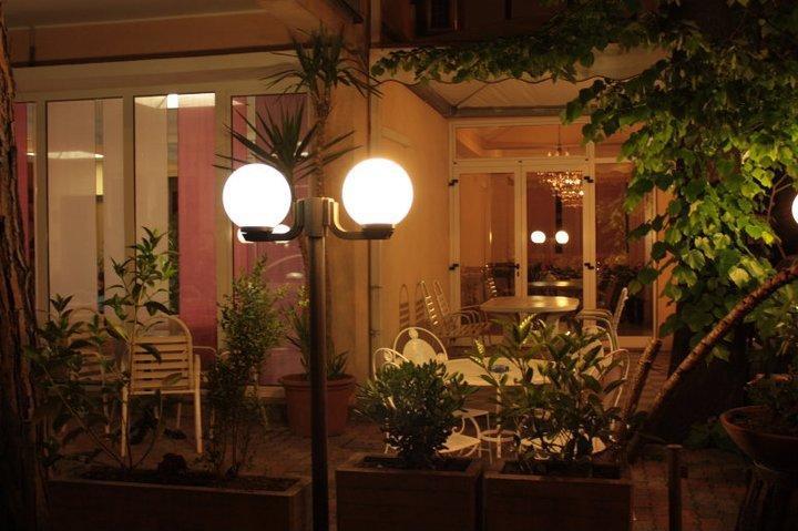 Hotel Delizia Римини Номер фото
