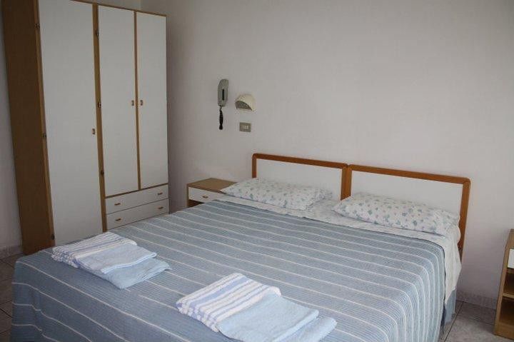Hotel Delizia Римини Экстерьер фото
