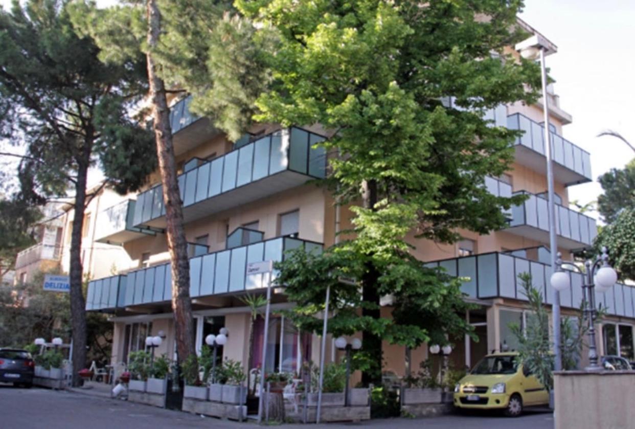Hotel Delizia Римини Экстерьер фото